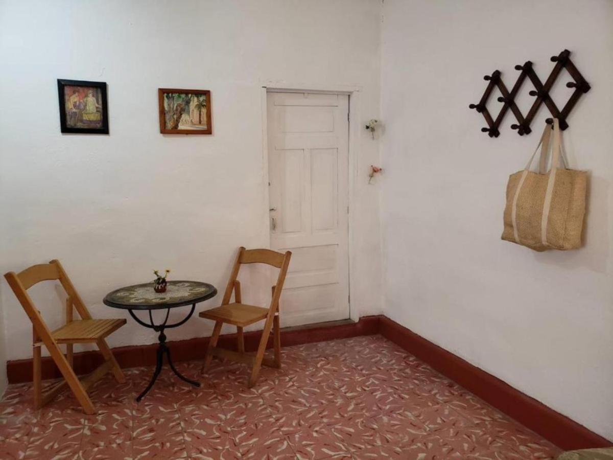 Ikali Hostel Монтеррей Экстерьер фото