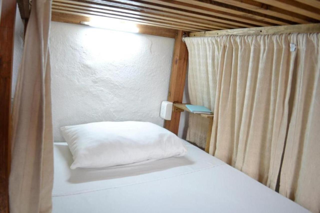 Ikali Hostel Монтеррей Экстерьер фото