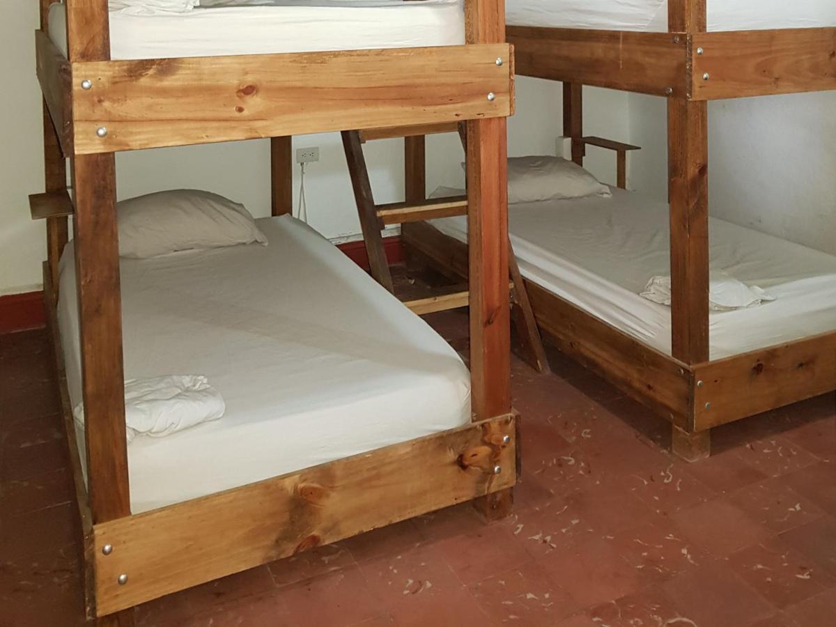 Ikali Hostel Монтеррей Экстерьер фото